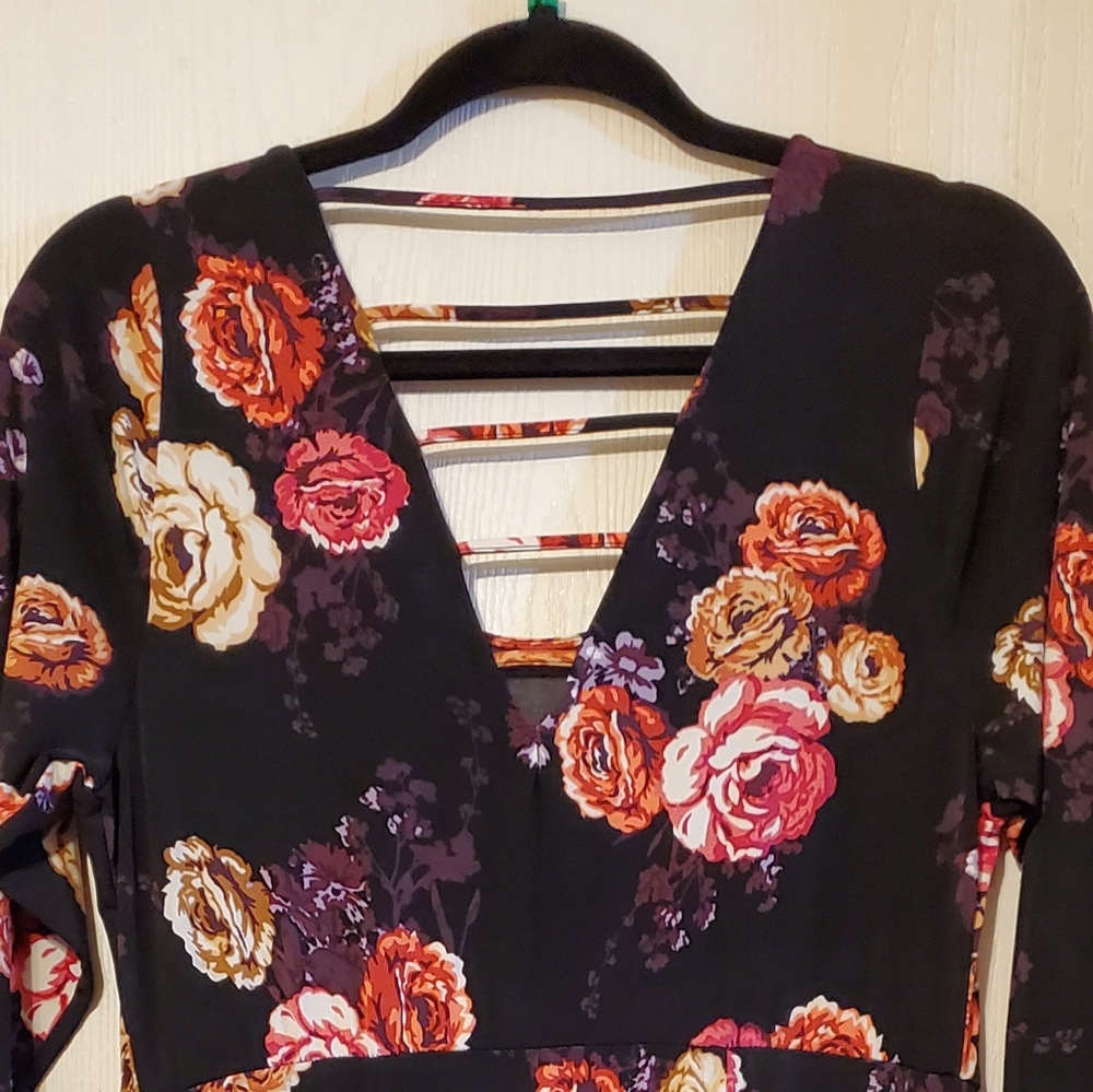 NWT Torrid Floral Dress Size 0 - Picture 4 of 5